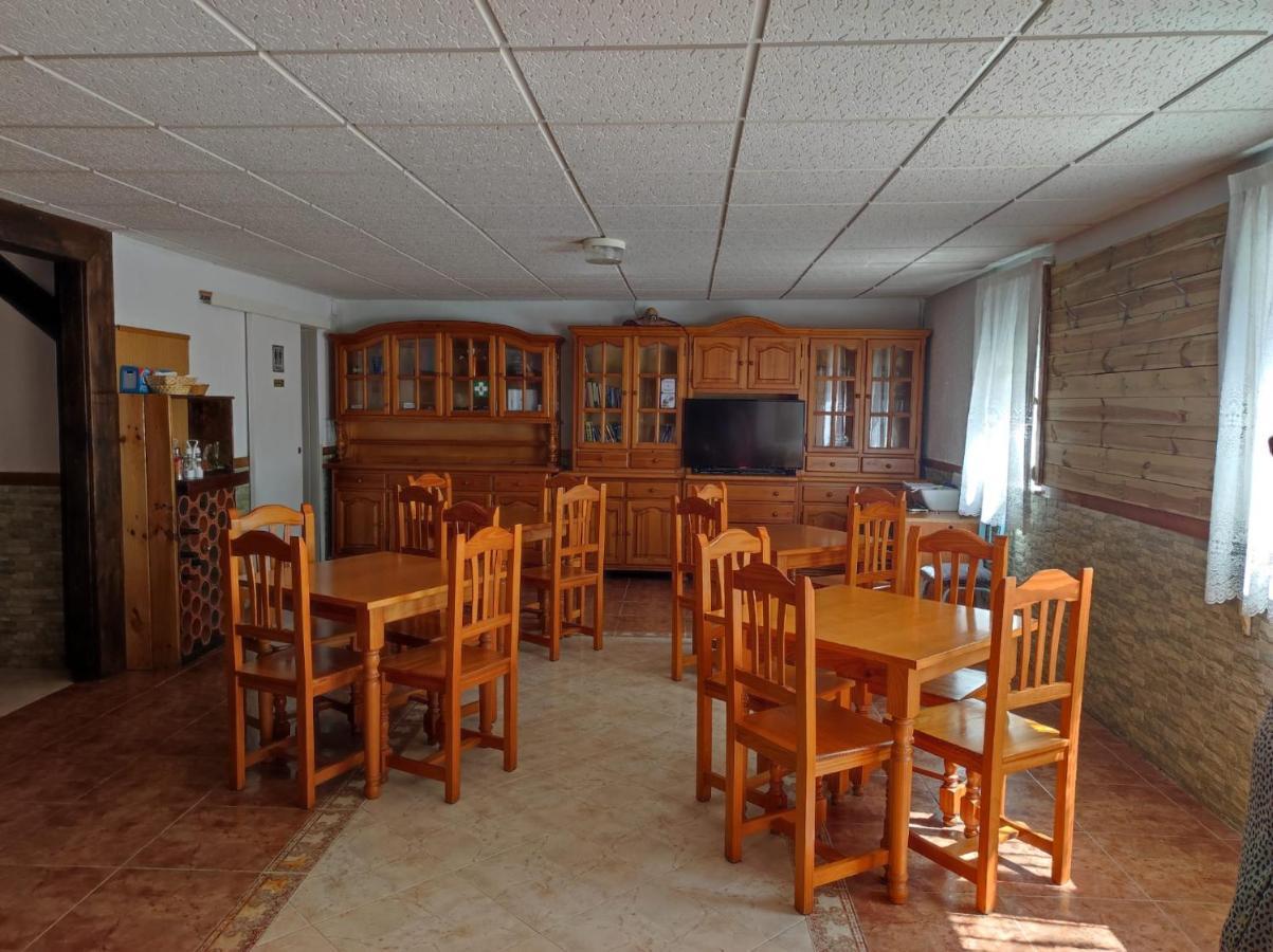 Albergue Santa Ana San Martín del Camino Buitenkant foto