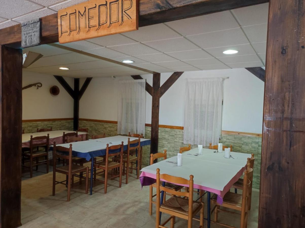 Albergue Santa Ana San Martín del Camino Buitenkant foto