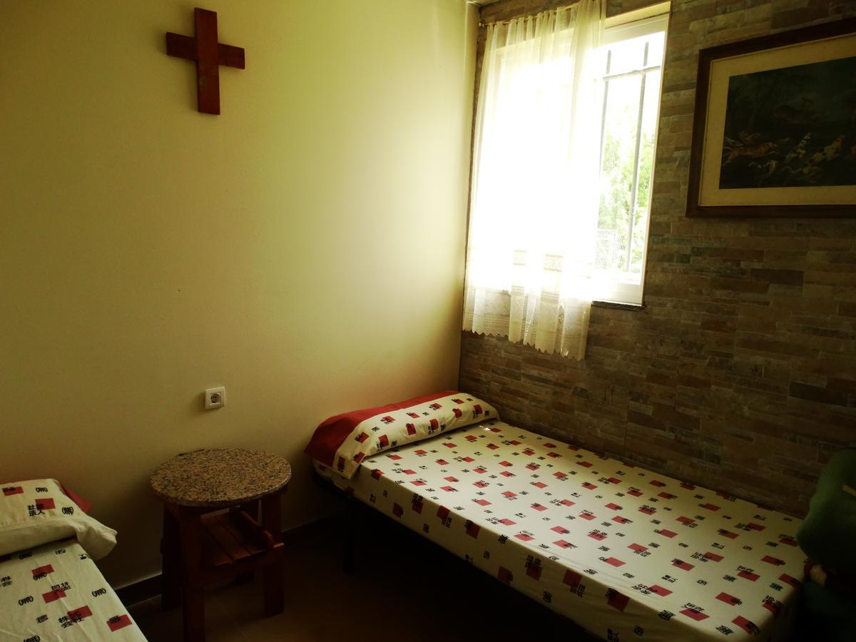 Albergue Santa Ana San Martín del Camino Buitenkant foto